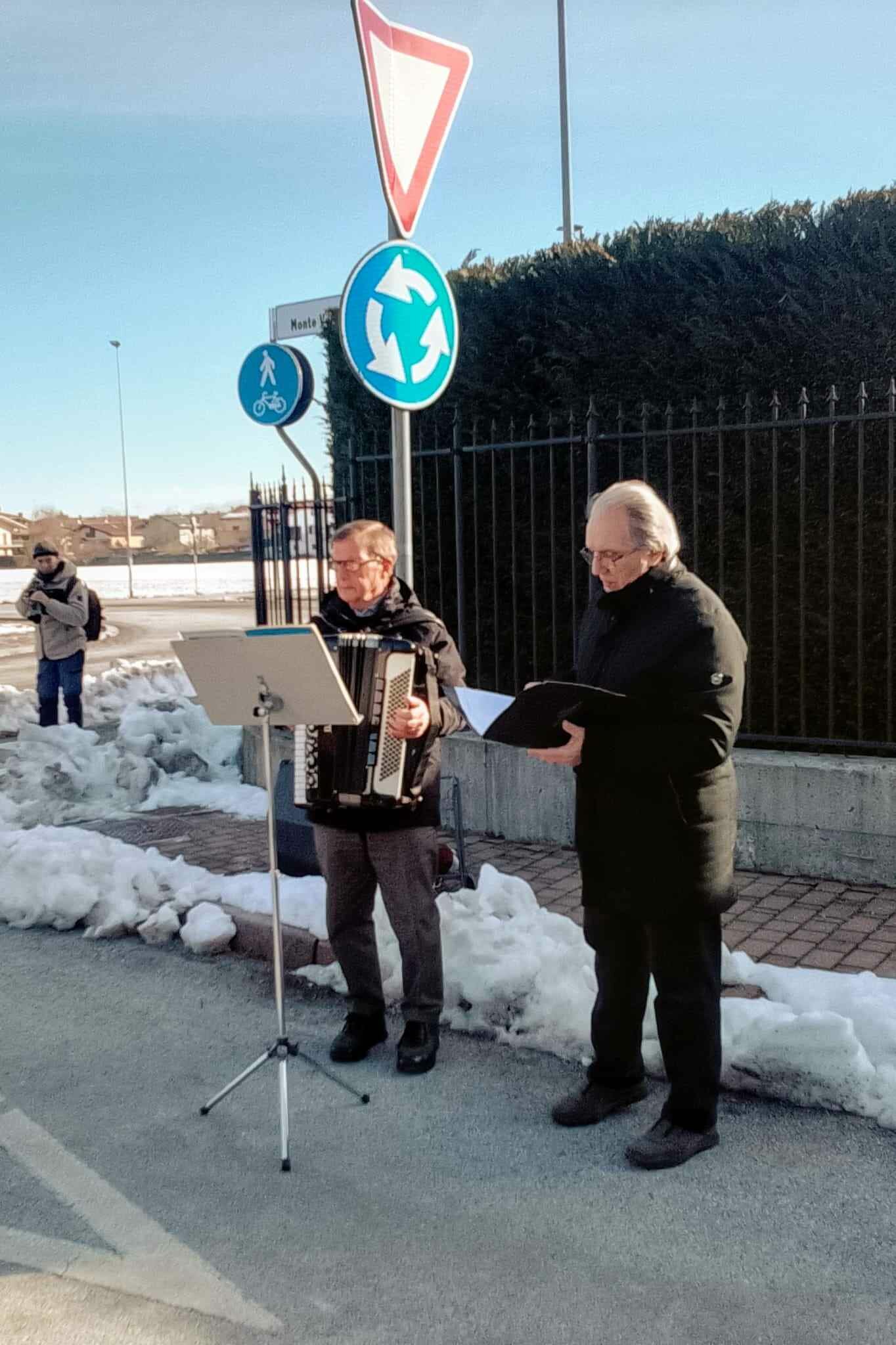 momento musicale con M Pepino.jpg